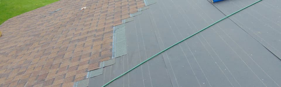 Finished flat roof with clean waterproof surface